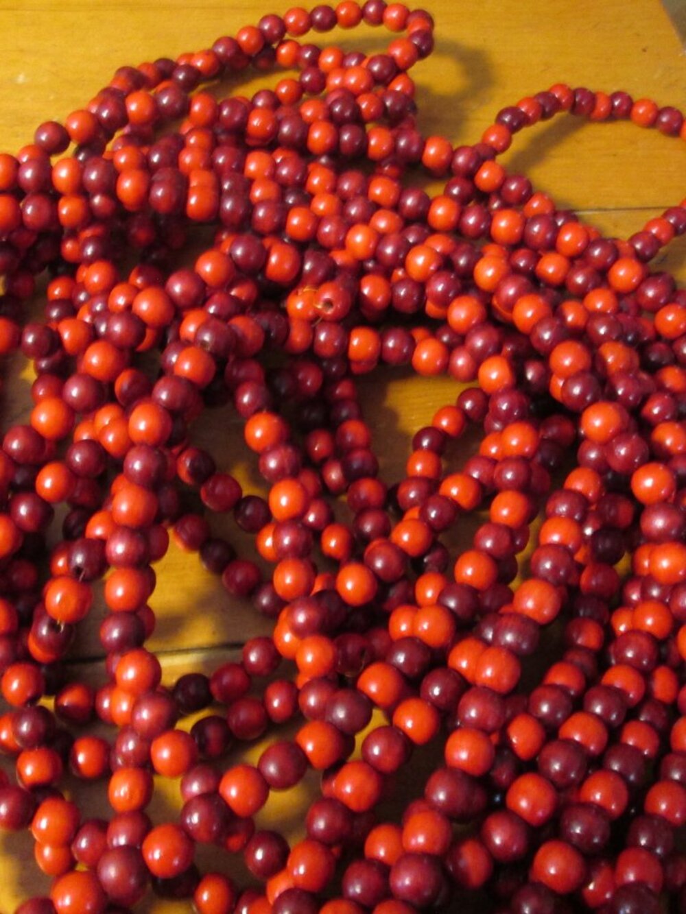 925 inches of vintage wood cranberry bids connected . they can be divided